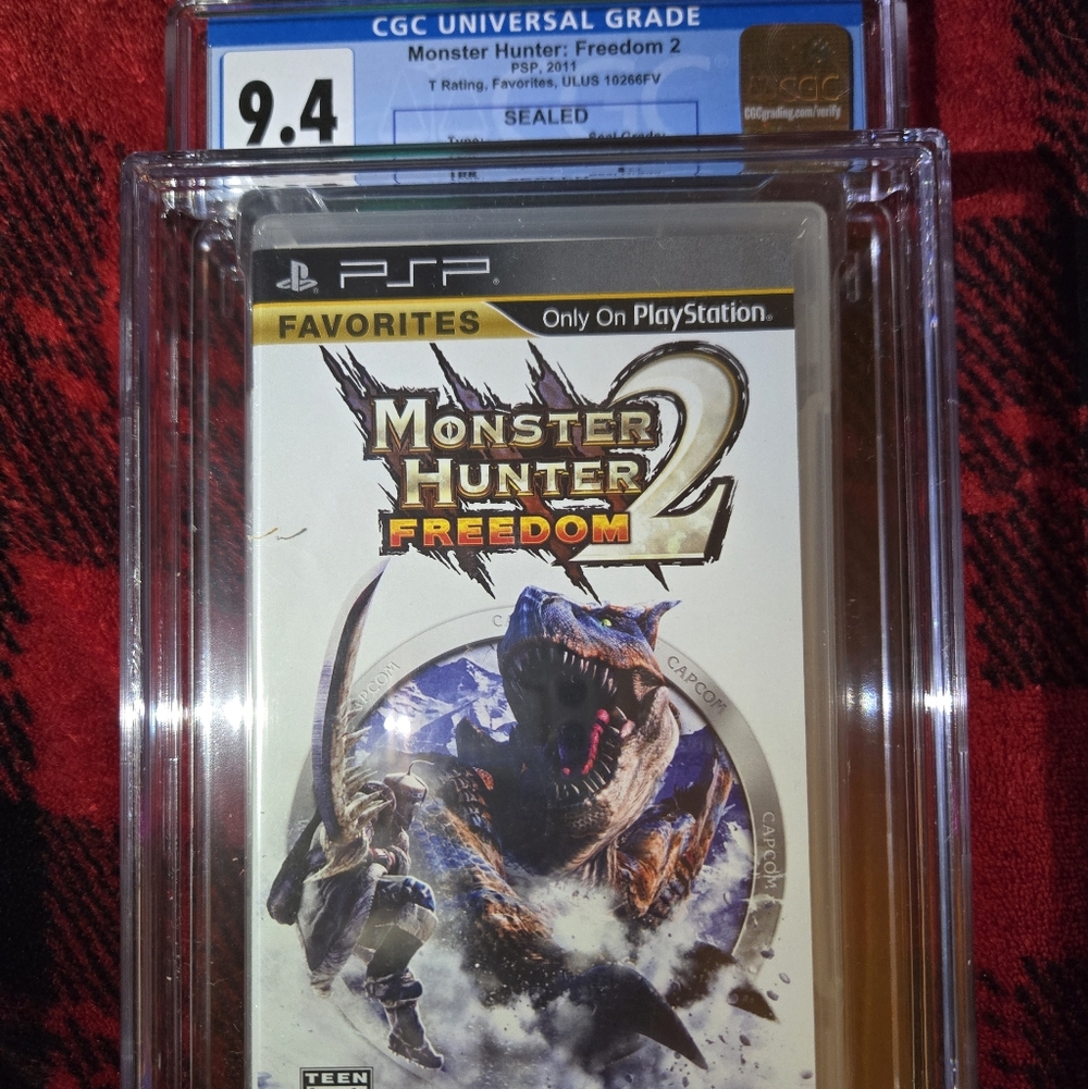 Sony PSP Monster Hunter Freedom 2 White Cover with Blue & Brown Monster Art